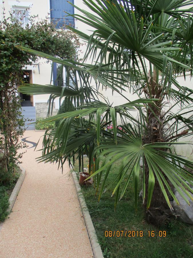 Cote Marne Apartment ช็องปิญญี-โซร์-มาร์น ภายนอก รูปภาพ